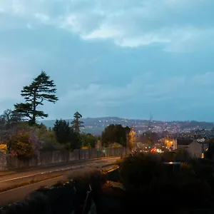 https://georgian-gem-free-parking-views.tophotelsbath.com