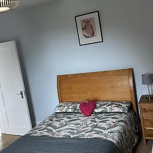 https://goncalves-place.tophotelsbath.com